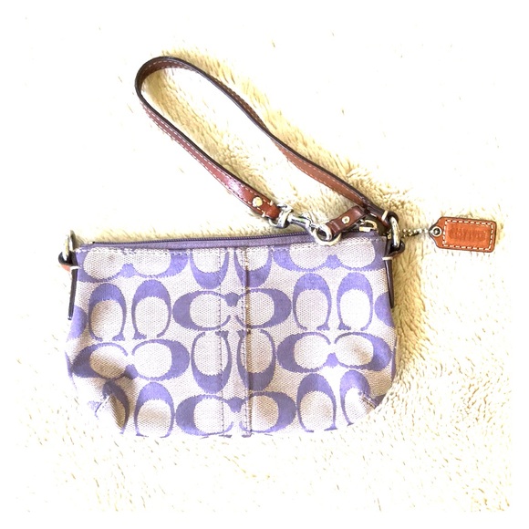 Coach Handbags - Coach Wristlet